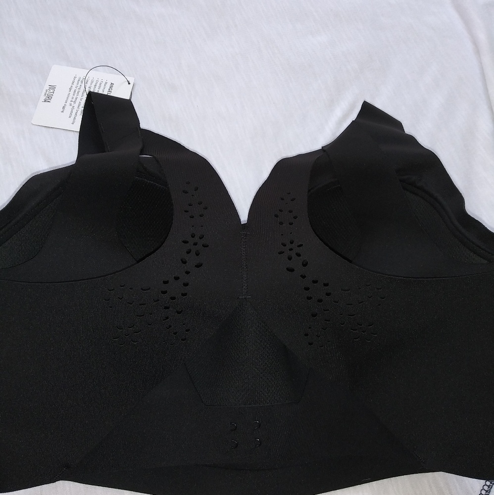 A new Sport Victoria bra